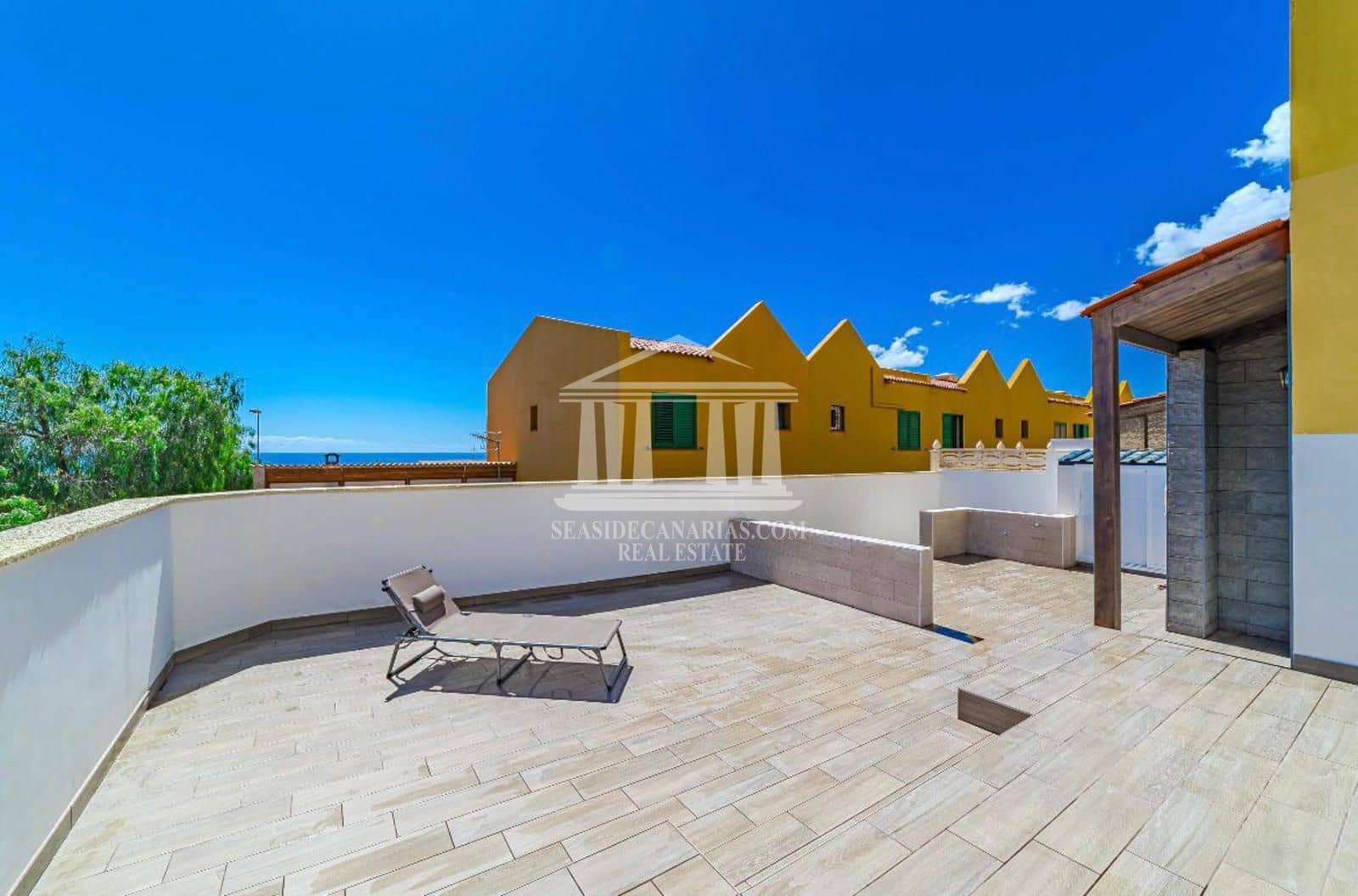 3 soveværelse Byhus til salg i Llano del Camello med swimmingpool garage - € 420.000 (Ref: 9752385)