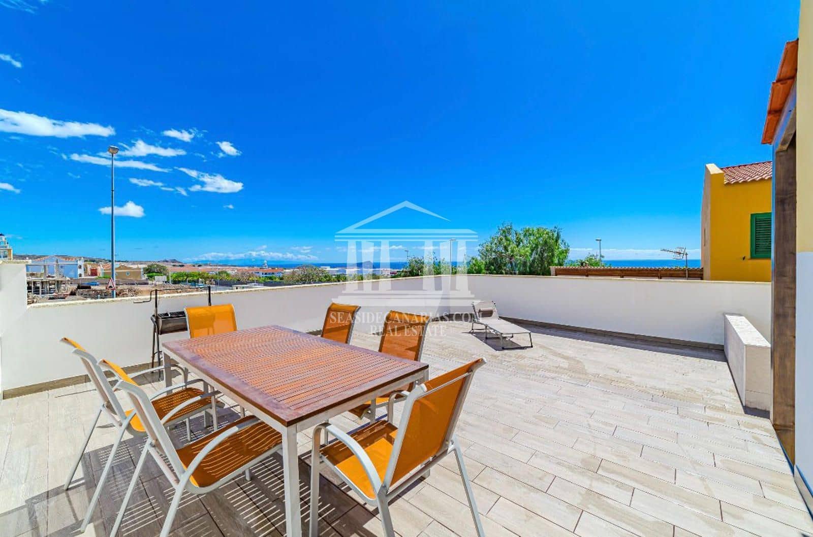 3 soveværelse Byhus til salg i Llano del Camello med swimmingpool garage - € 420.000 (Ref: 9752385)