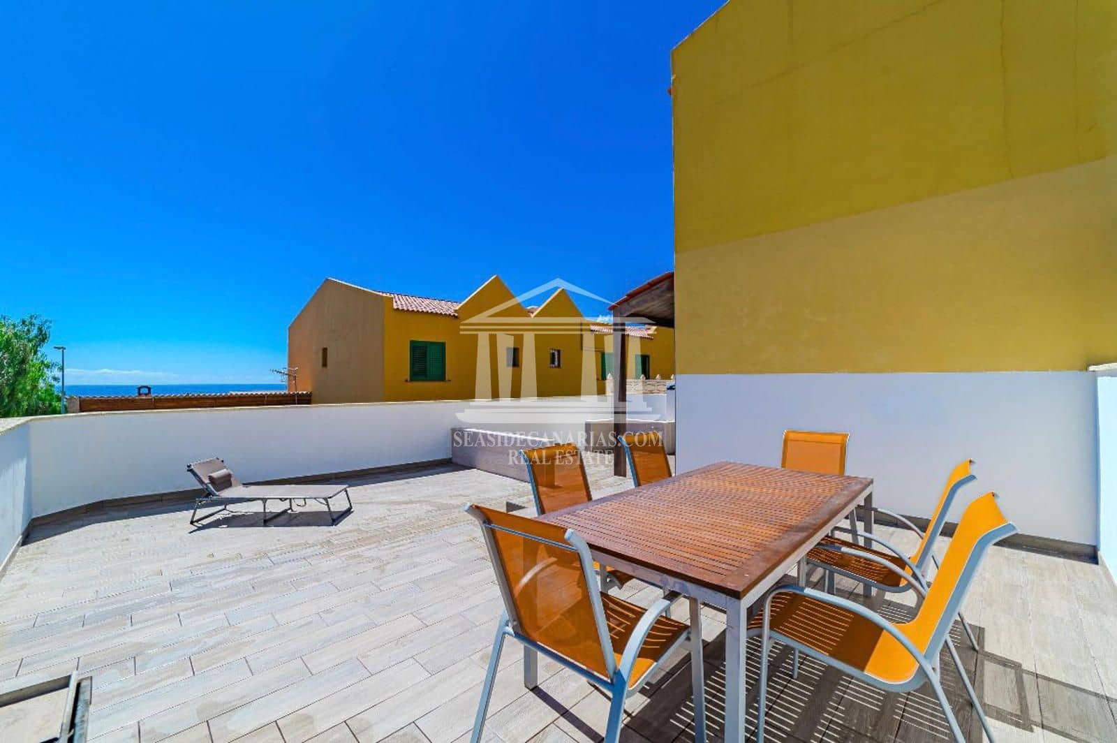 3 soveværelse Byhus til salg i Llano del Camello med swimmingpool garage - € 420.000 (Ref: 9752385)