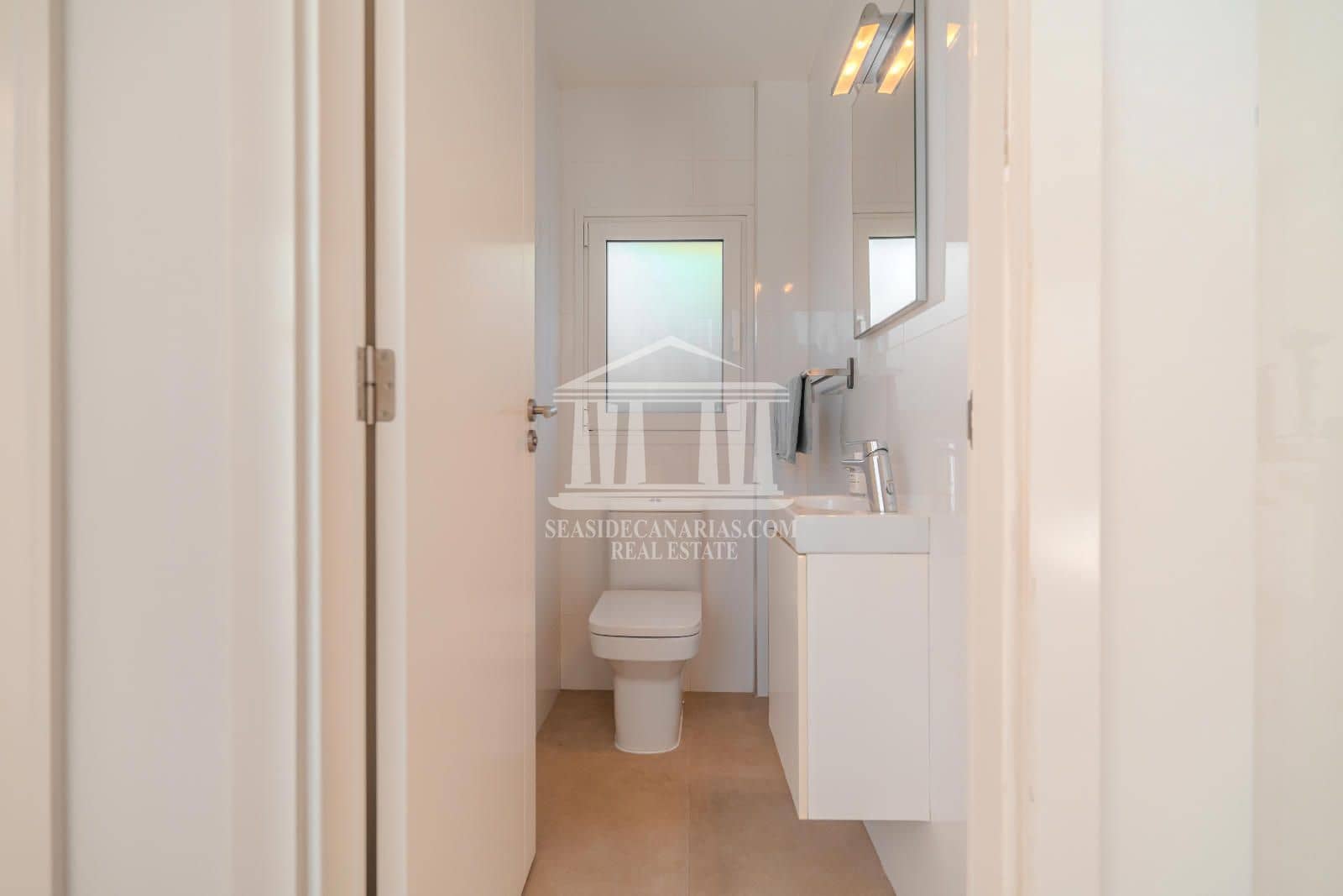 3 slaapkamer Villa te koop in Playa Paraiso met zwembad garage - € 1.175.000 (Ref: 9752386)