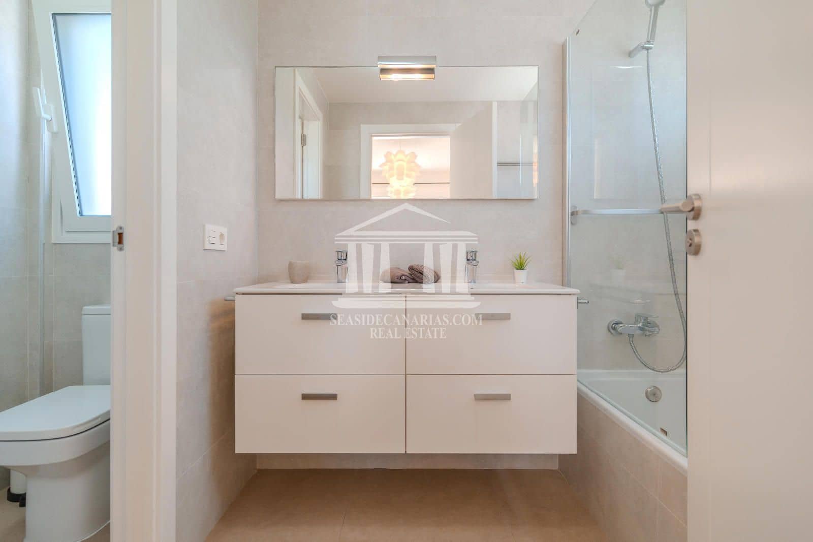 3 slaapkamer Villa te koop in Playa Paraiso met zwembad garage - € 1.175.000 (Ref: 9752386)