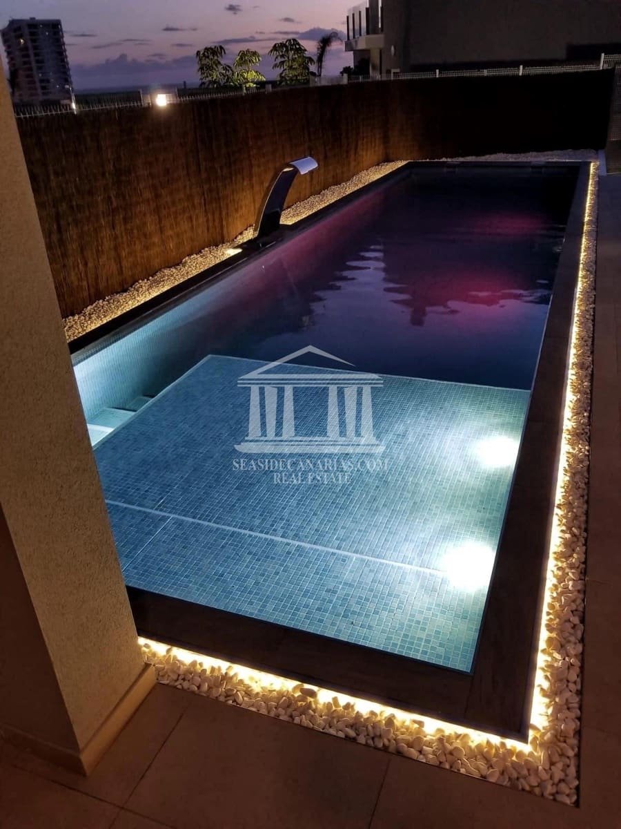 3 slaapkamer Villa te koop in Playa Paraiso met zwembad garage - € 1.175.000 (Ref: 9752386)