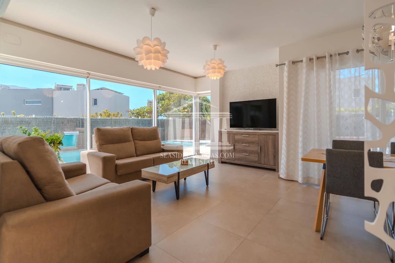 3 slaapkamer Villa te koop in Playa Paraiso met zwembad garage - € 1.175.000 (Ref: 9752386)