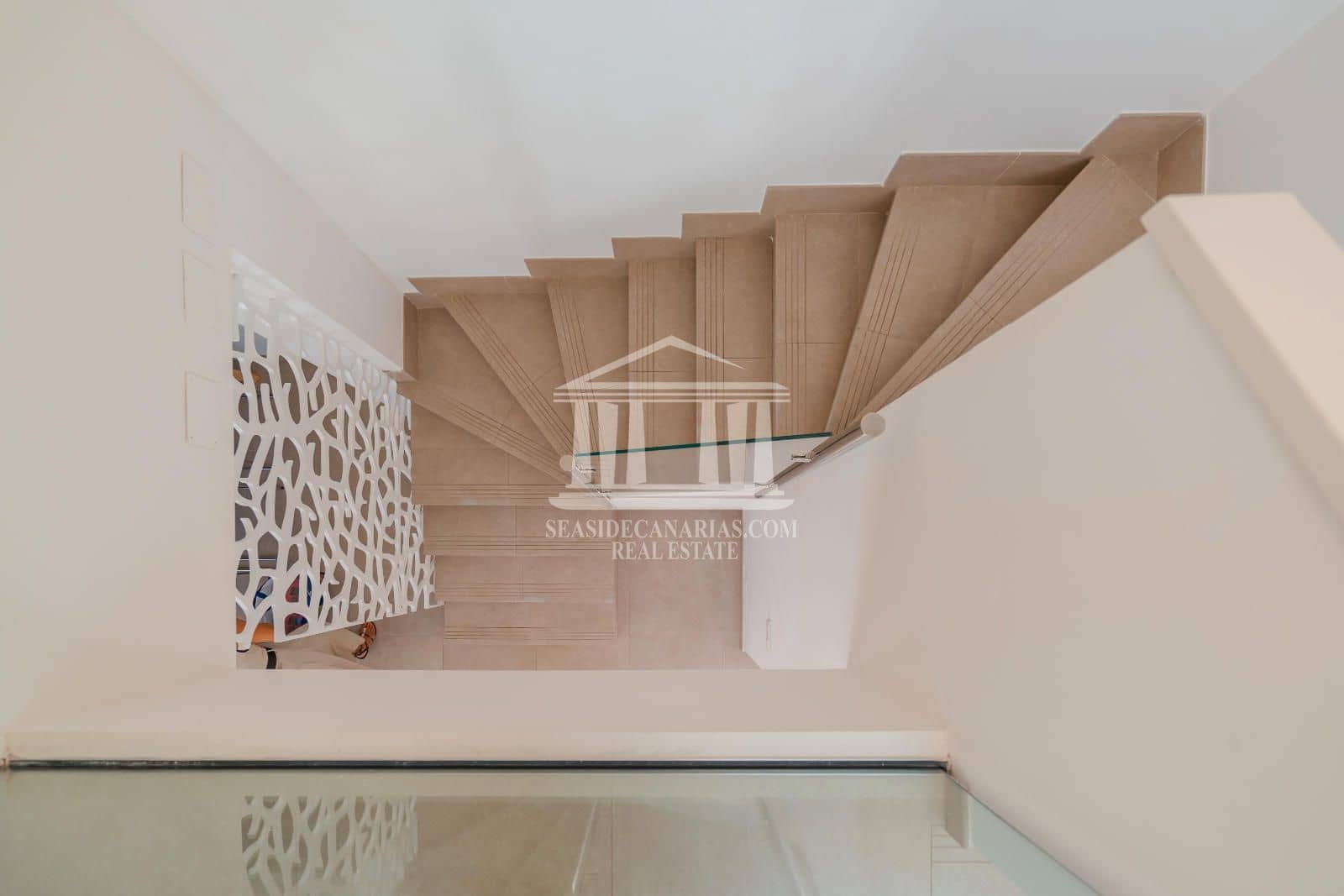 3 slaapkamer Villa te koop in Playa Paraiso met zwembad garage - € 1.175.000 (Ref: 9752386)