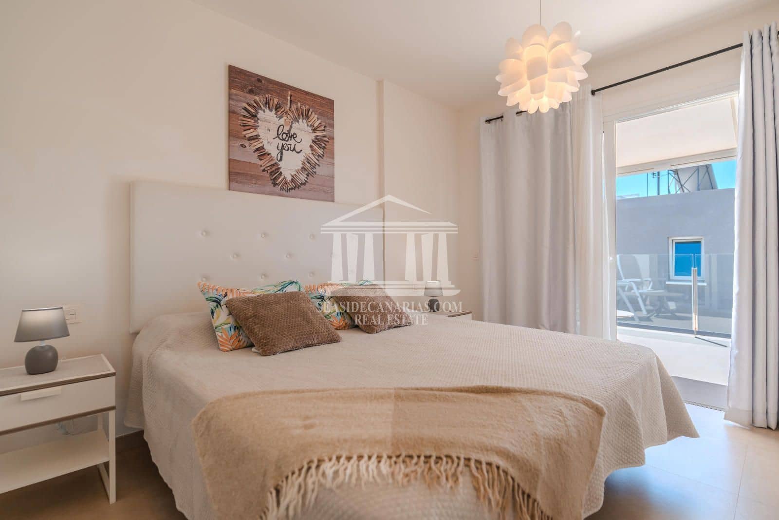 3 slaapkamer Villa te koop in Playa Paraiso met zwembad garage - € 1.175.000 (Ref: 9752386)