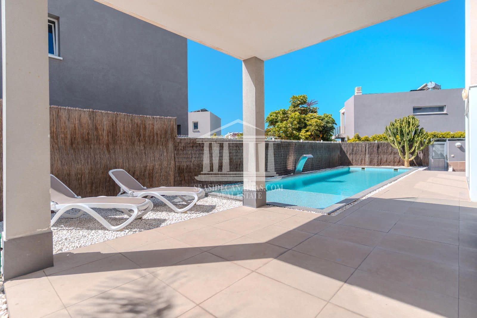 3 slaapkamer Villa te koop in Playa Paraiso met zwembad garage - € 1.175.000 (Ref: 9752386)