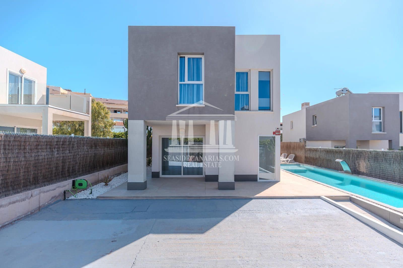 3 slaapkamer Villa te koop in Playa Paraiso met zwembad garage - € 1.175.000 (Ref: 9752386)