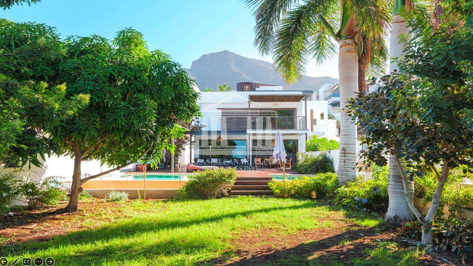 4 sypialnia Willa na sprzedaż w El Madronal z basenem garażem - 2 730 000 € (Ref: 9752388)