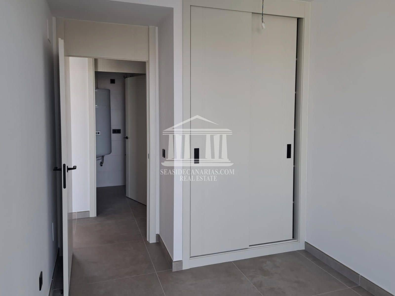 2 bedroom Flat for sale in Costa Adeje with pool garage - € 550,000 (Ref: 9753702)