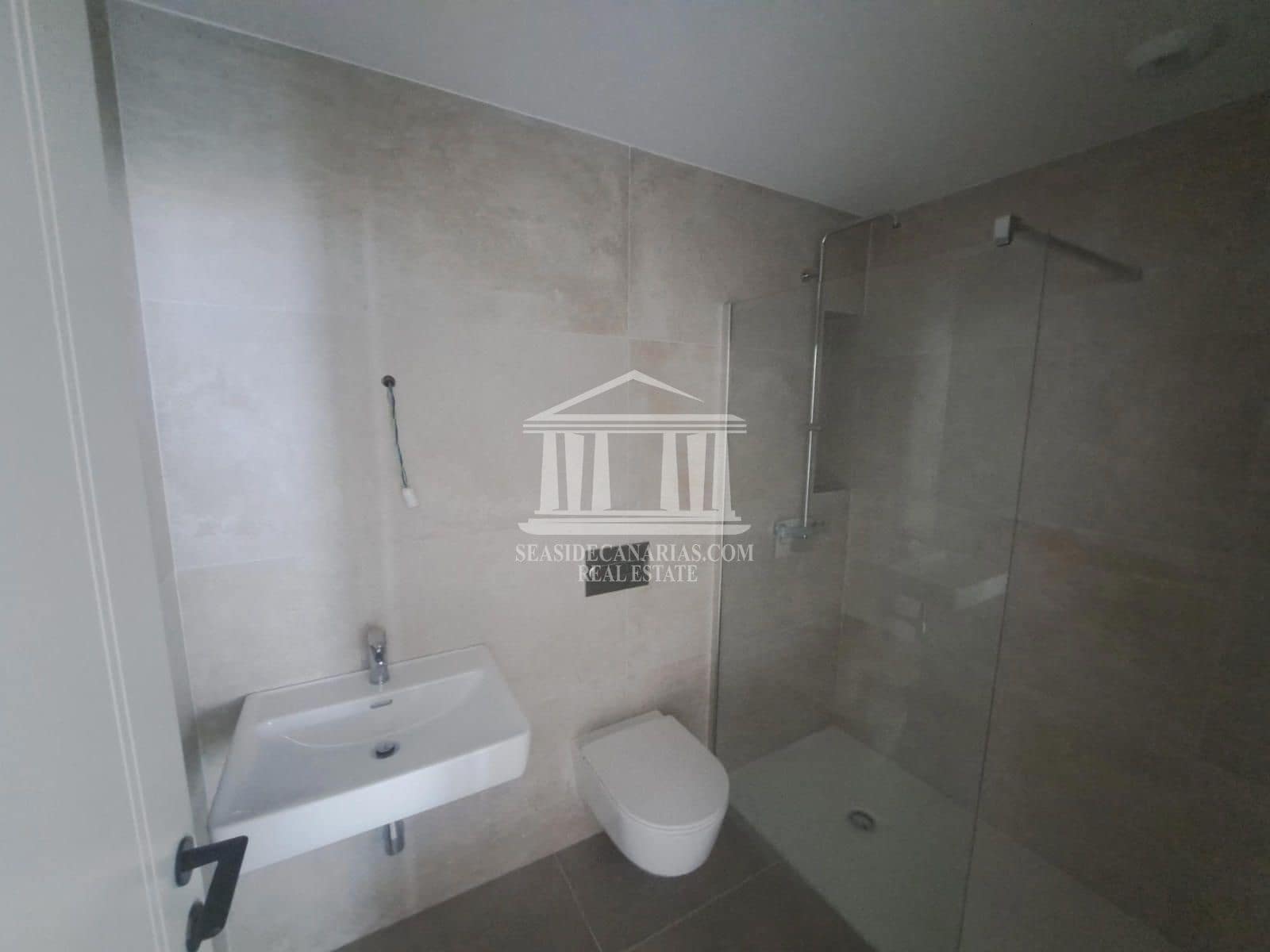 2 bedroom Flat for sale in Costa Adeje with pool garage - € 550,000 (Ref: 9753702)