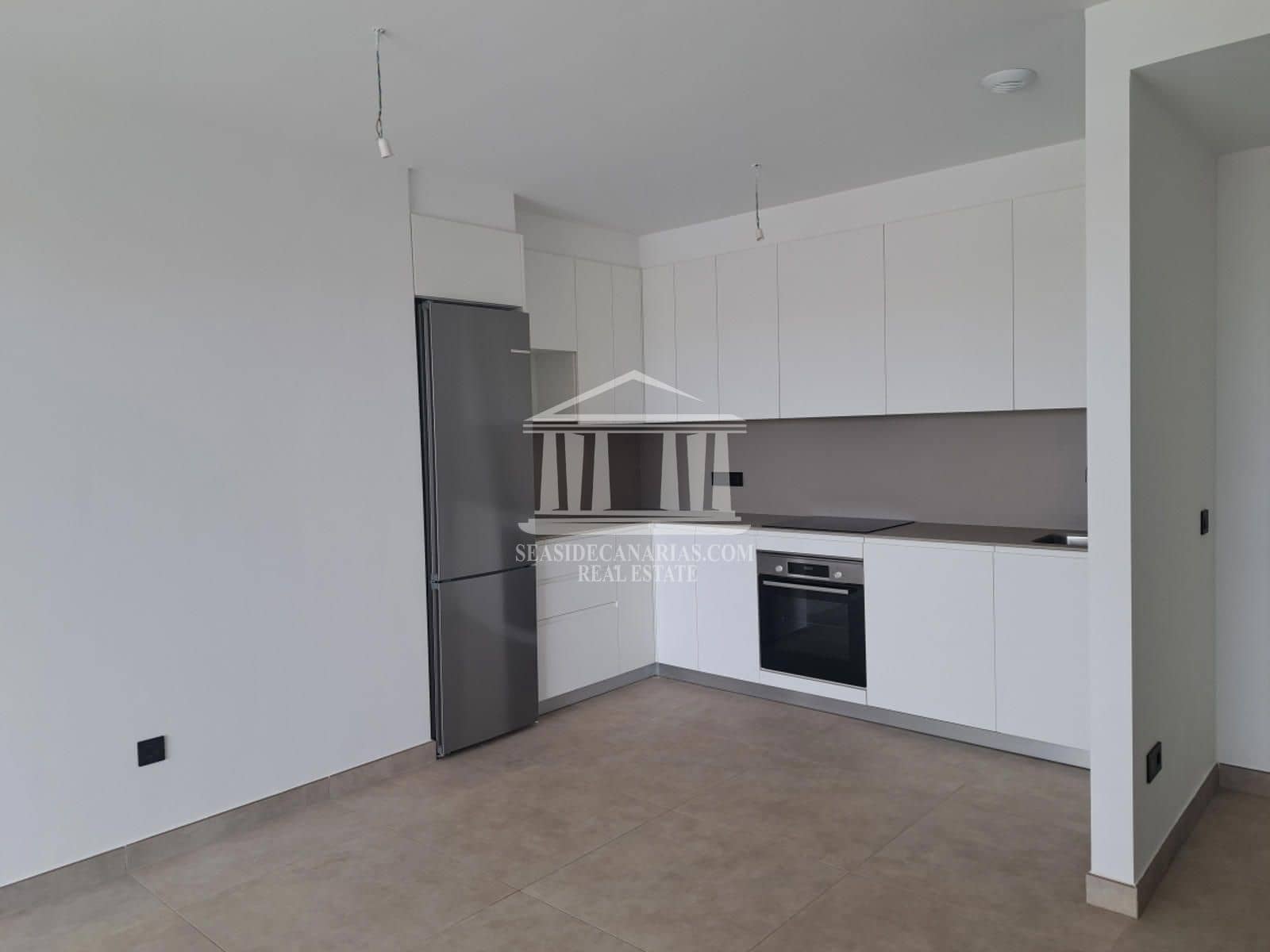 2 bedroom Flat for sale in Costa Adeje with pool garage - € 550,000 (Ref: 9753702)