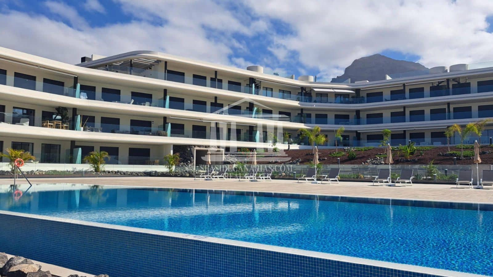 2 bedroom Flat for sale in Costa Adeje with pool garage - € 550,000 (Ref: 9753702)
