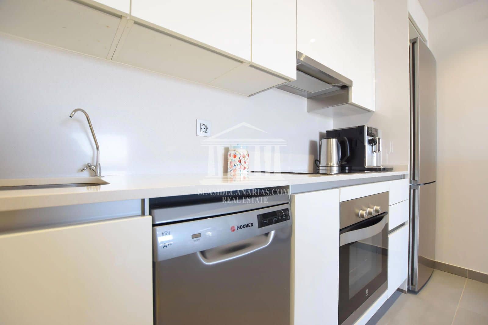 1 slaapkamer Flat te koop in La Tejita met zwembad garage - € 330.000 (Ref: 9753707)