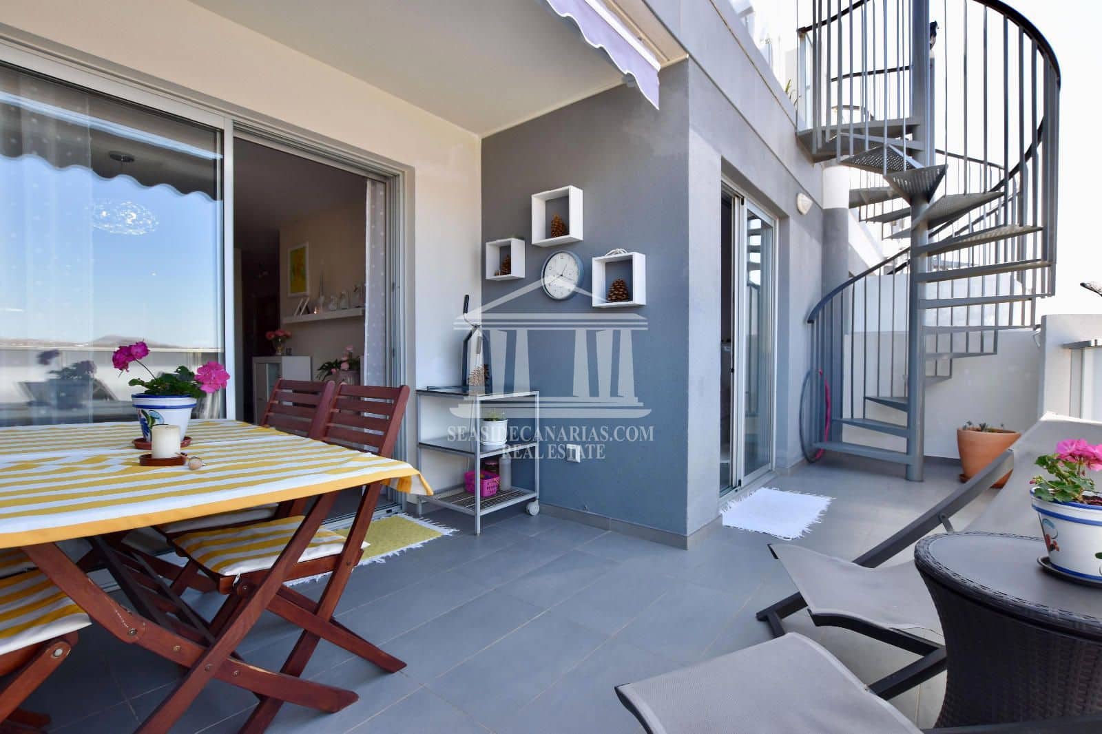 1 slaapkamer Flat te koop in La Tejita met zwembad garage - € 330.000 (Ref: 9753707)