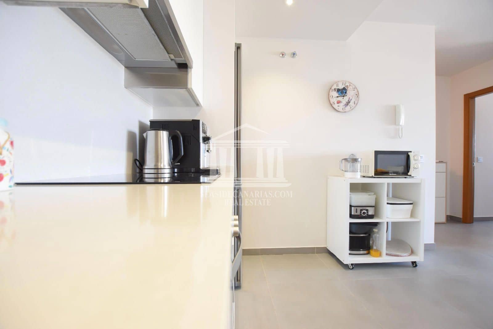 1 slaapkamer Flat te koop in La Tejita met zwembad garage - € 330.000 (Ref: 9753707)