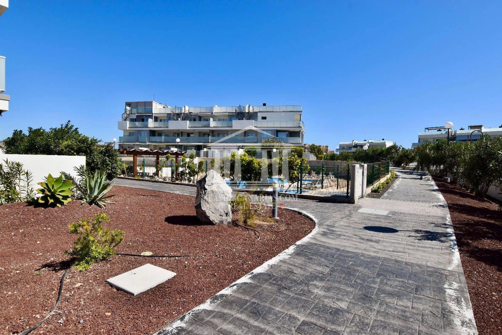 1 slaapkamer Flat te koop in La Tejita met zwembad garage - € 330.000 (Ref: 9753707)