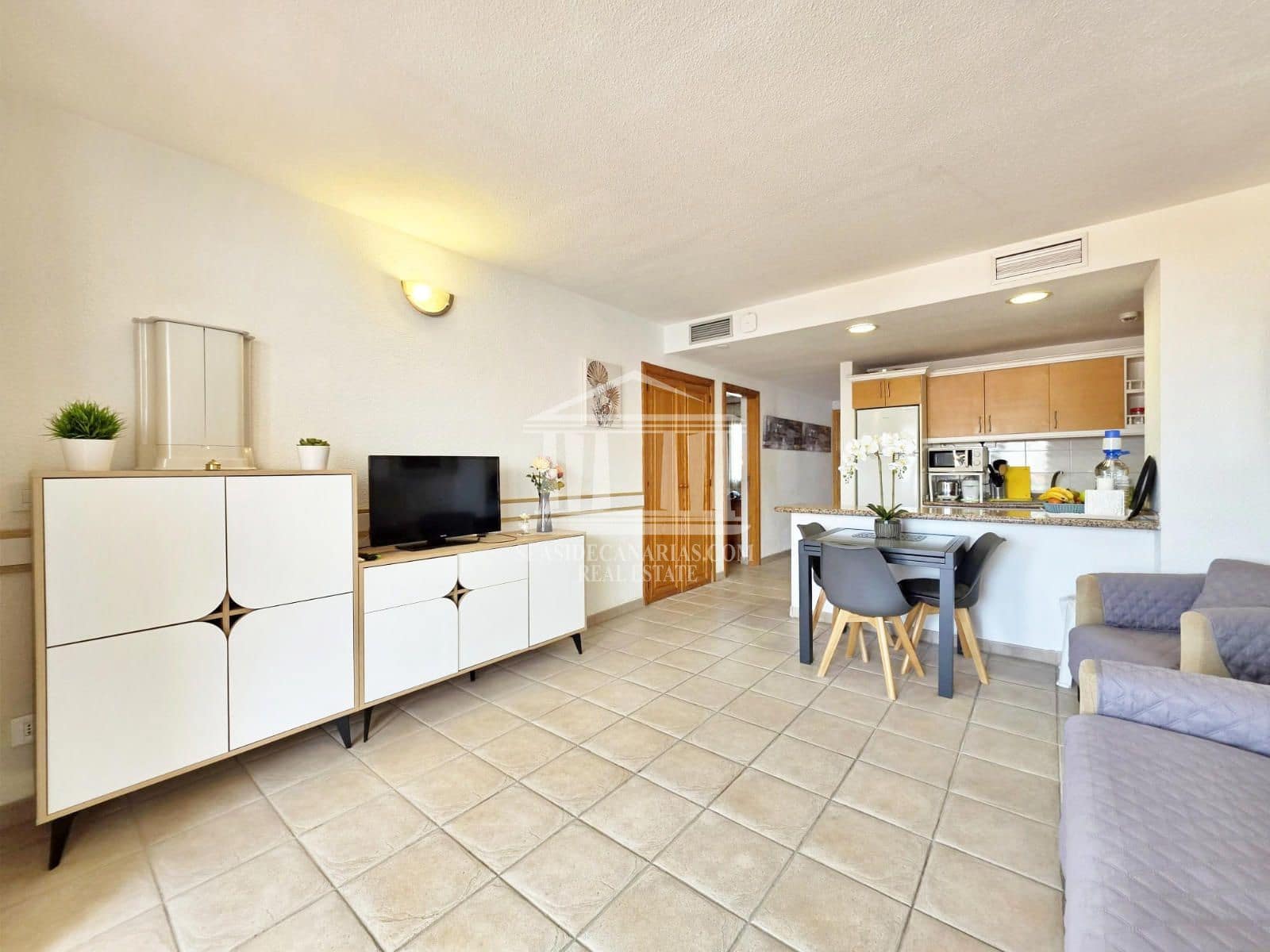 1 soverom Leilighet til salgs i Los Cristianos med svømmebasseng - € 232 000 (Ref: 9753709)