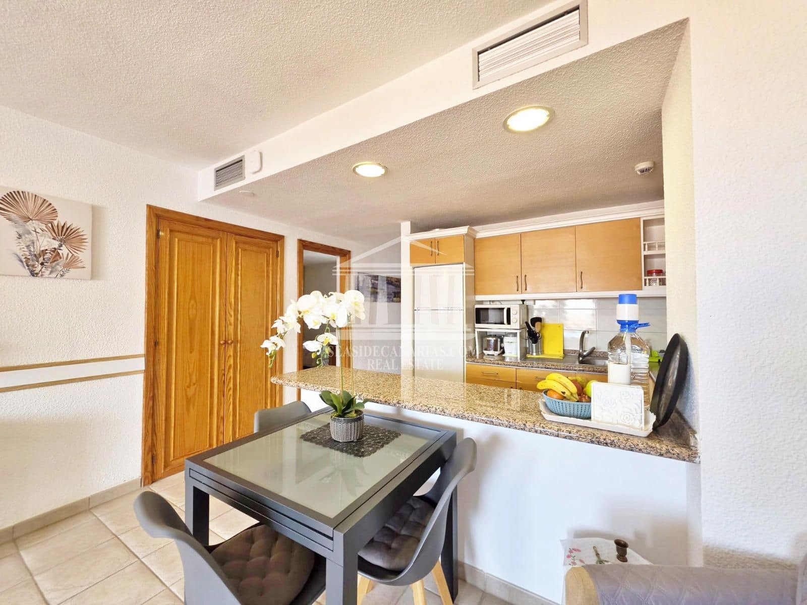 1 soverom Leilighet til salgs i Los Cristianos med svømmebasseng - € 232 000 (Ref: 9753709)