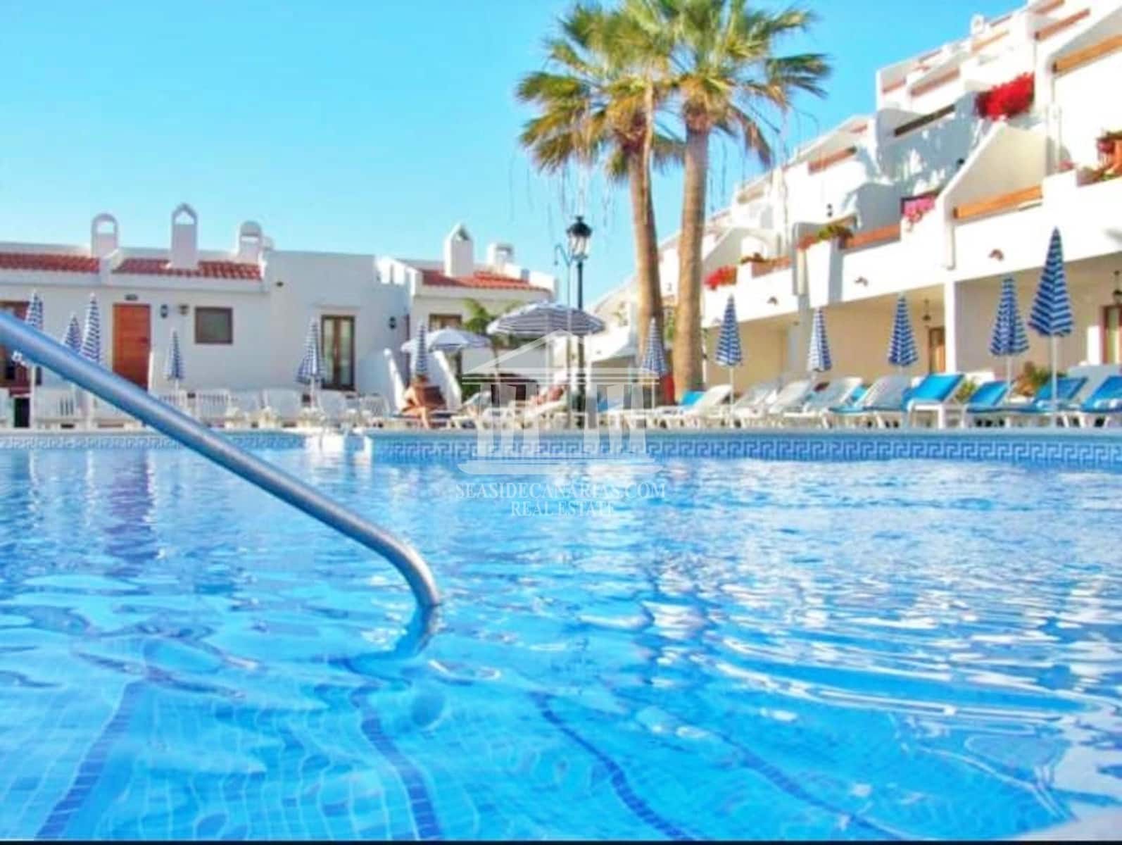 1 soverom Leilighet til salgs i Los Cristianos med svømmebasseng - € 232 000 (Ref: 9753709)