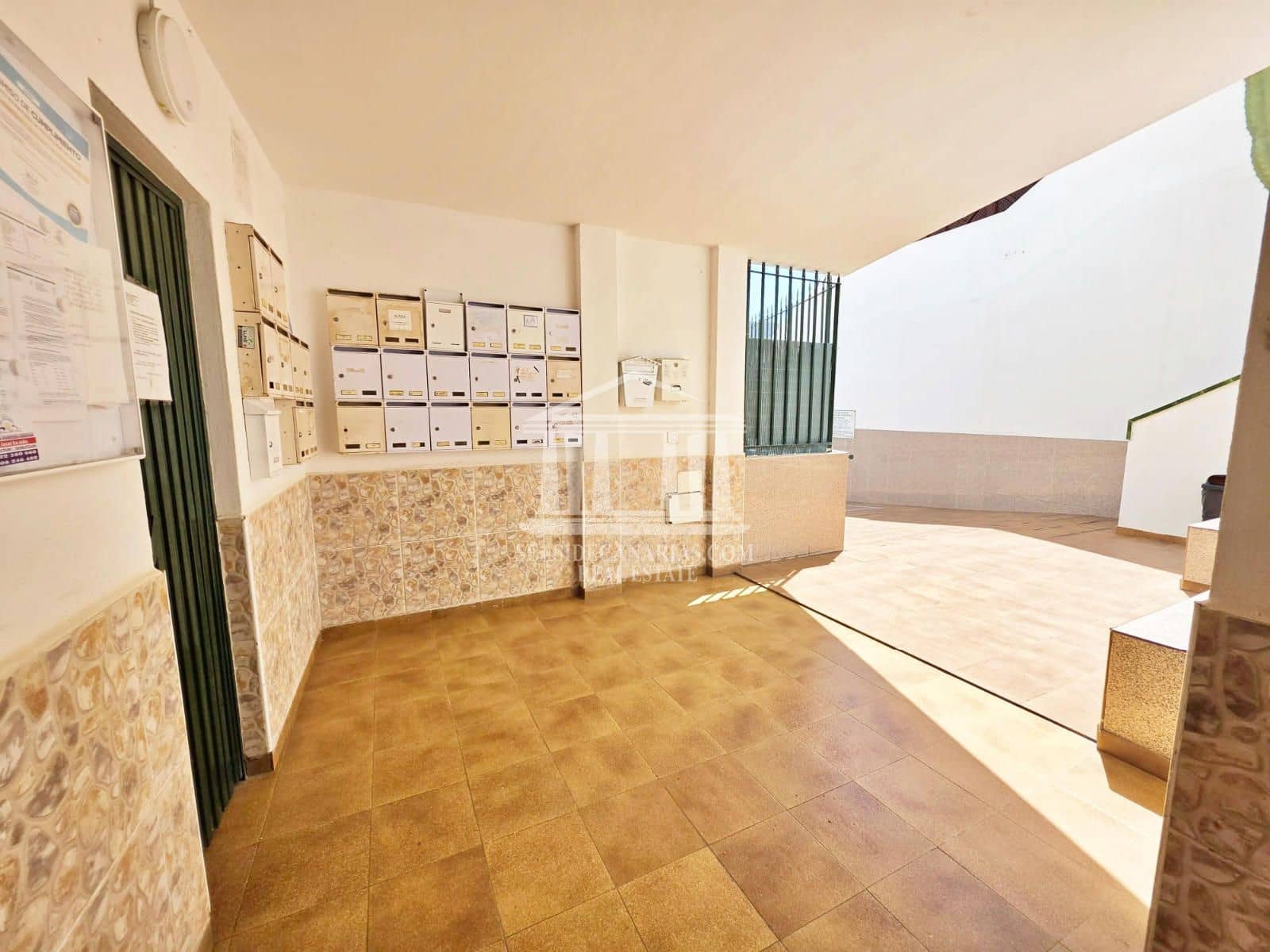 2 soveværelse Lejlighed til salg i Los Cristianos - € 245.000 (Ref: 9789681)