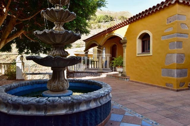 4 slaapkamer Villa te koop in San Cristóbal de La Laguna met garage - € 870.000 (Ref: 9796845)