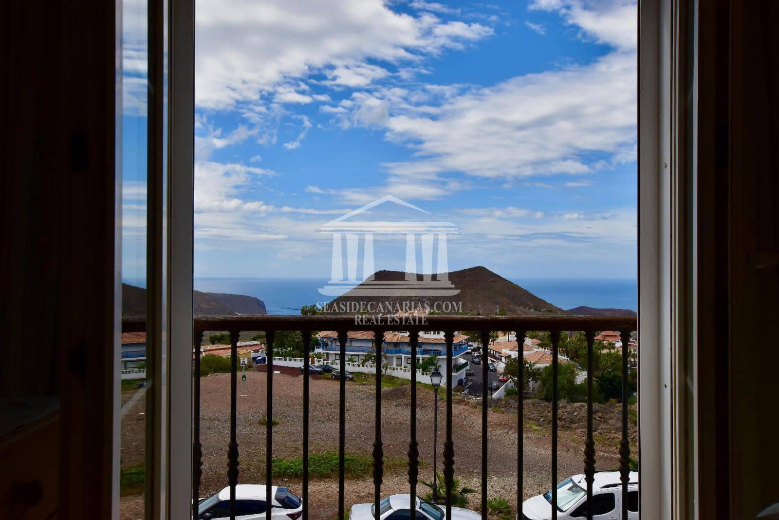 2 makuuhuone Omakotitalo myytävänä paikassa Chayofa mukana 
autotalli - 389 000 € (Ref: 9805626)