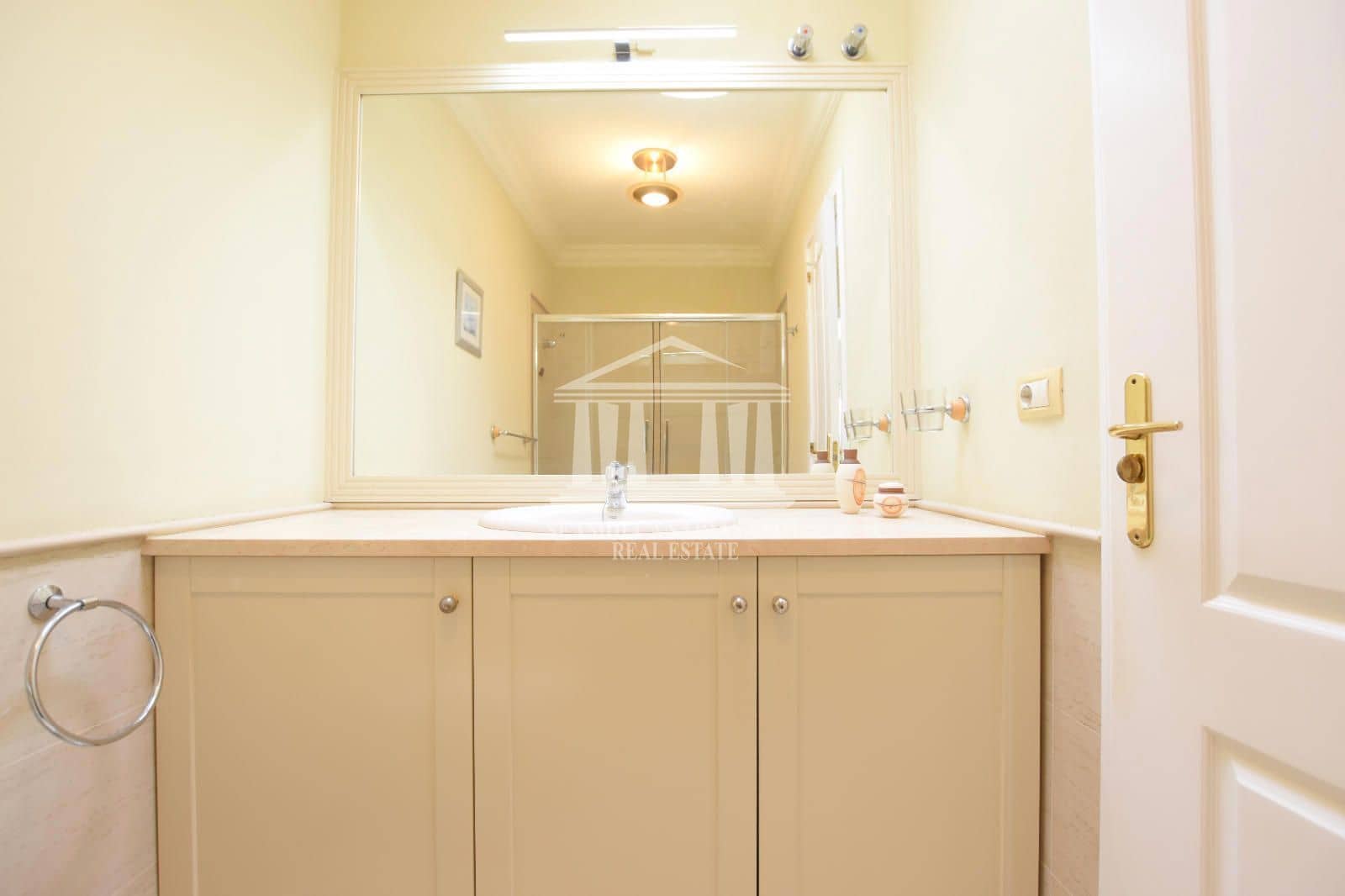 2 makuuhuone Omakotitalo myytävänä paikassa Chayofa mukana 
autotalli - 389 000 € (Ref: 9805626)