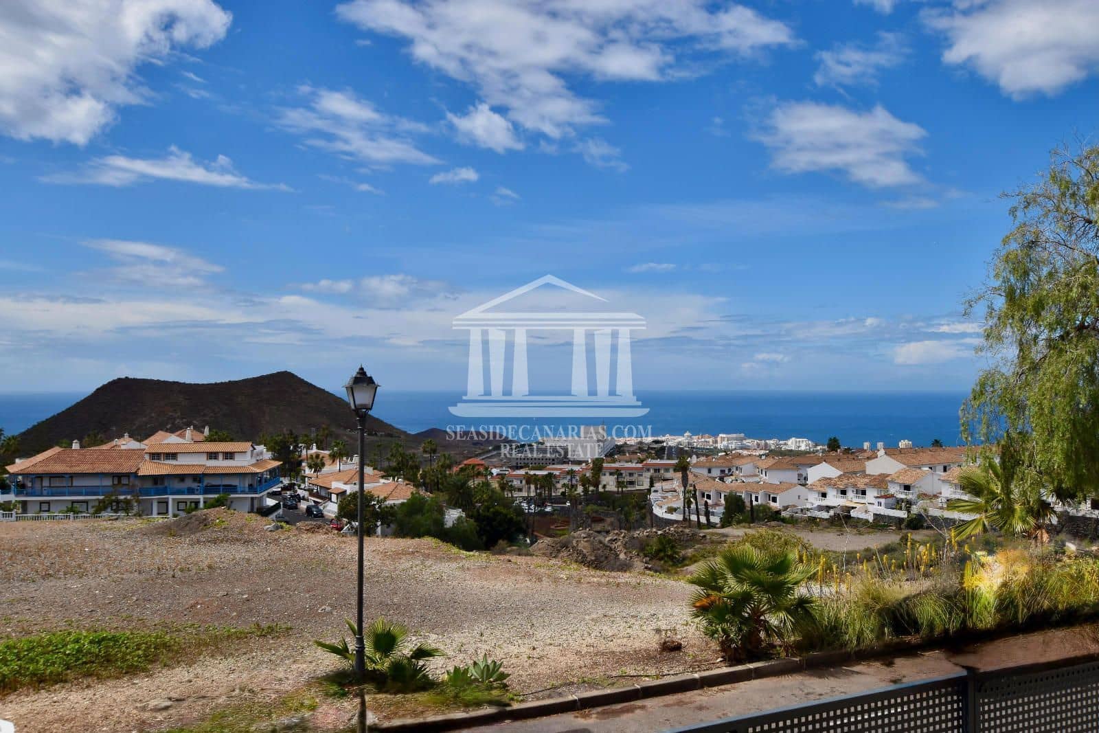 2 makuuhuone Omakotitalo myytävänä paikassa Chayofa mukana 
autotalli - 389 000 € (Ref: 9805626)