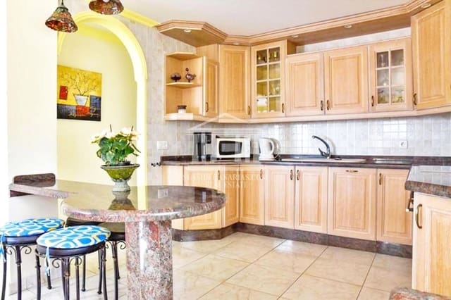 12 slaapkamer Villa te koop in El Medano, Granadilla de Abona met zwembad - € 1.750.000 (Ref: 9819275)