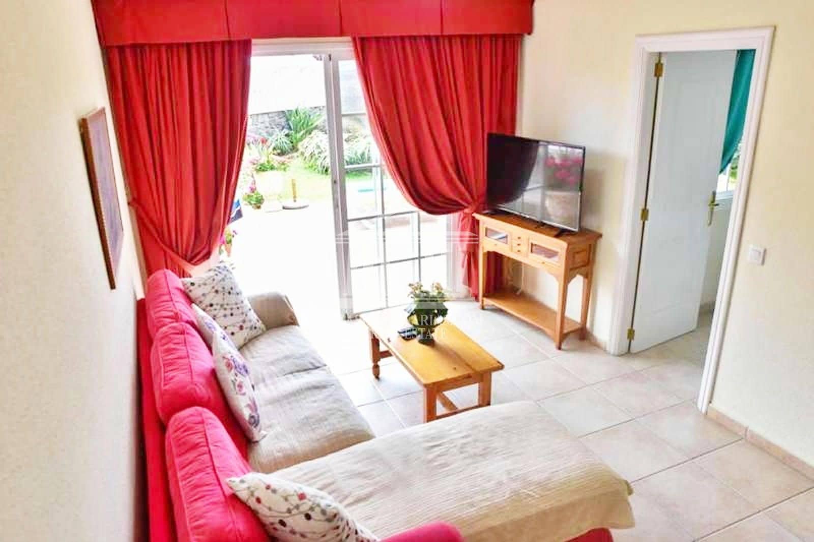 12 bedroom Villa for sale in El Medano with pool - € 1,750,000 (Ref: 9819275)