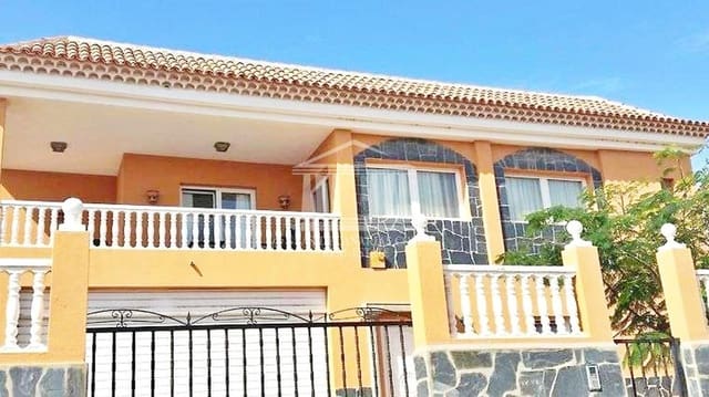 12 slaapkamer Villa te koop in El Medano, Granadilla de Abona met zwembad - € 1.750.000 (Ref: 9819275)