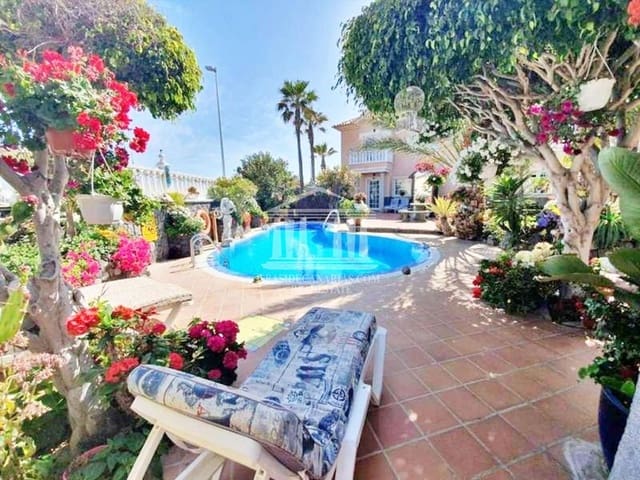 12 slaapkamer Villa te koop in El Medano, Granadilla de Abona met zwembad - € 1.750.000 (Ref: 9819275)