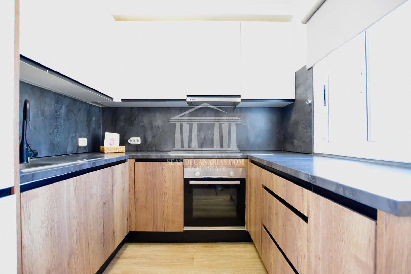 2 chambre Maison de Ville à vendre à San Miguel de Abona avec piscine - 350 000 € (Ref: 9918935)