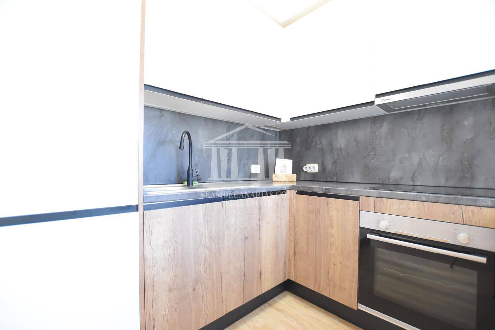 2 chambre Maison de Ville à vendre à San Miguel de Abona avec piscine - 350 000 € (Ref: 9918935)