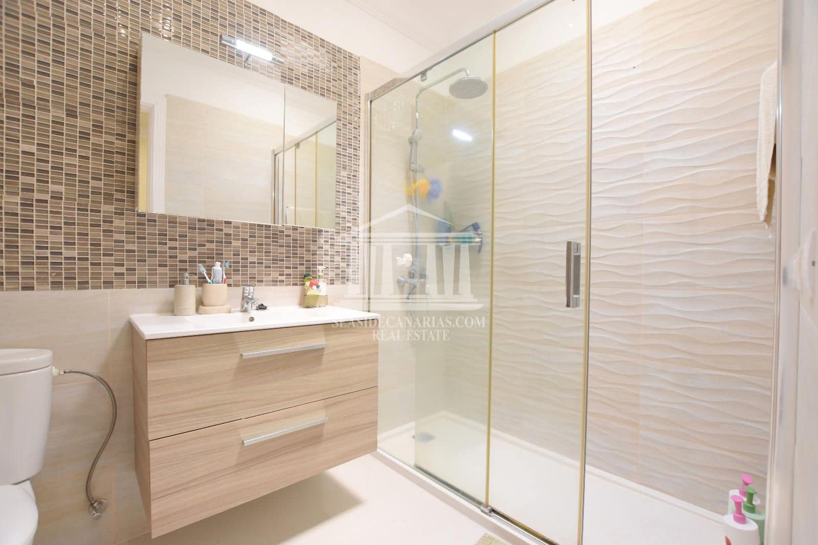 3 sypialnia Dom na sprzedaż w Chayofa z garażem - 449 000 € (Ref: 9946656)