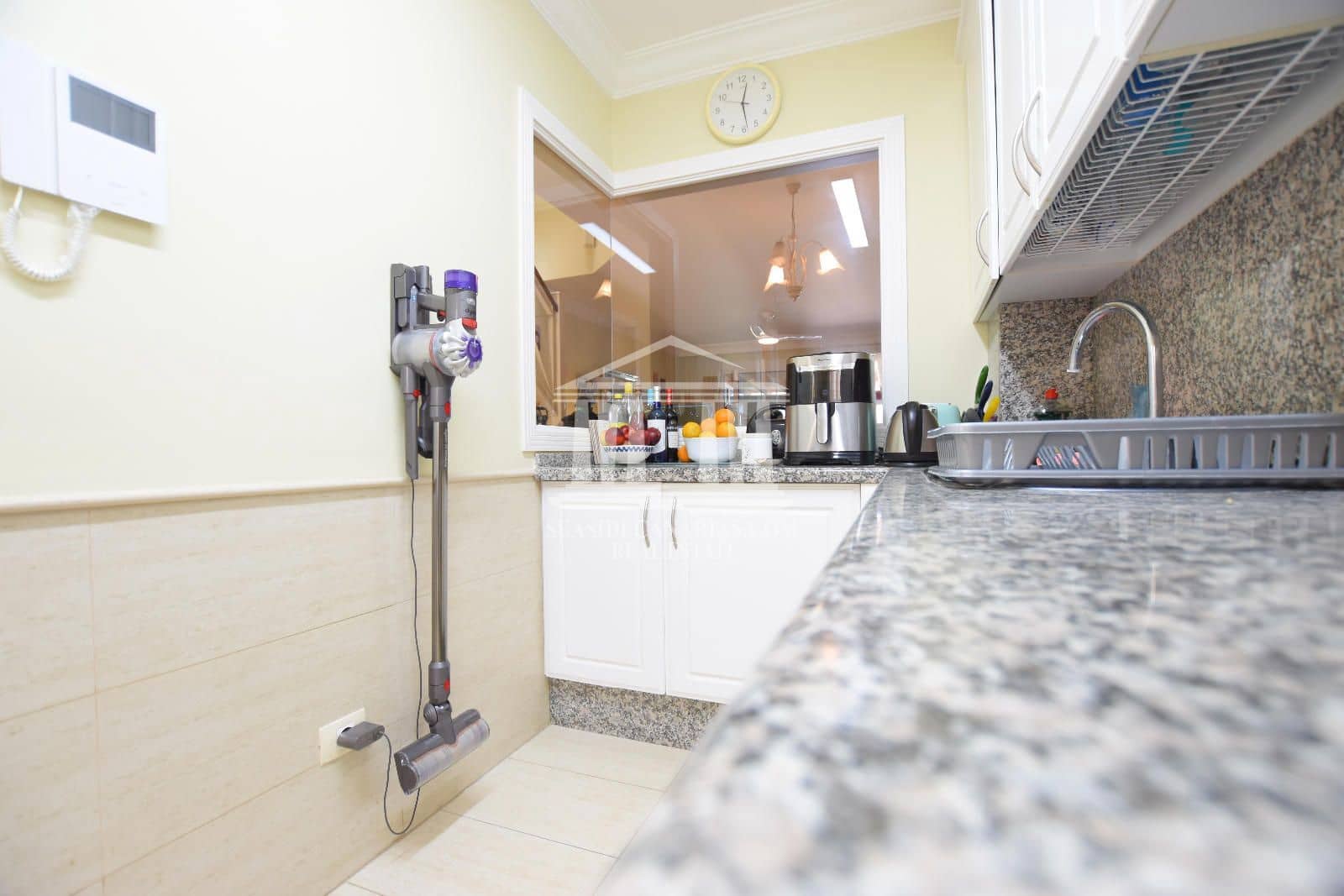 3 sypialnia Dom na sprzedaż w Chayofa z garażem - 449 000 € (Ref: 9946656)