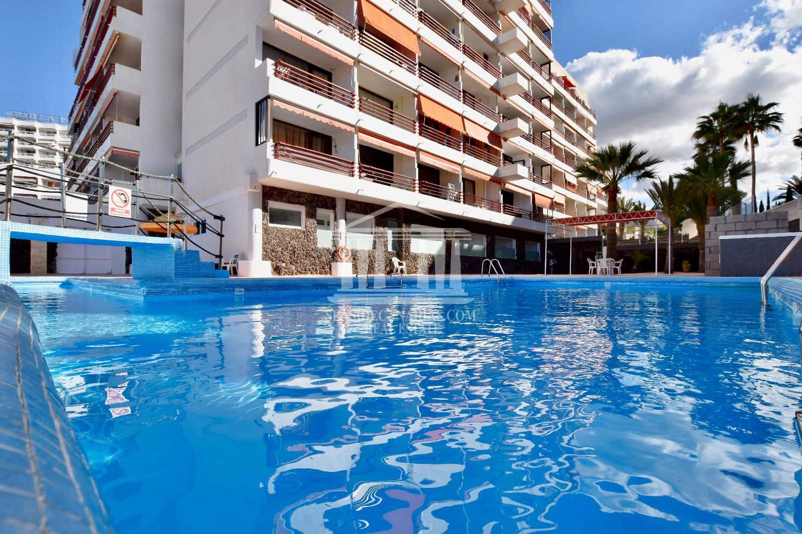 1 soverom Leilighet til salgs i Costa Adeje med svømmebasseng garasje - € 239 900 (Ref: 9950869)