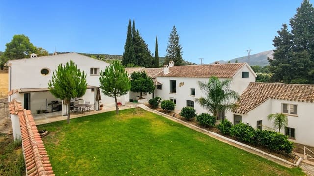 5 chambre Finca/Maison de Campagne à vendre à Villanueva del Rosario avec piscine - 988 000 € (Ref: 10021231)