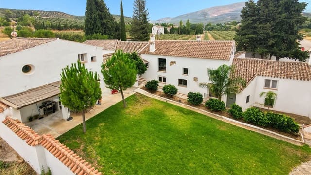 5 chambre Finca/Maison de Campagne à vendre à Villanueva del Rosario avec piscine - 988 000 € (Ref: 10021231)
