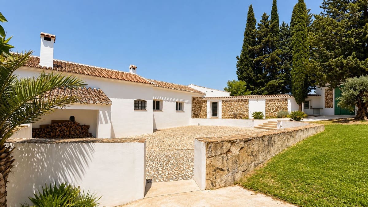 5 chambre Finca/Maison de Campagne à vendre à Villanueva del Rosario avec piscine - 988 000 € (Ref: 10021231)