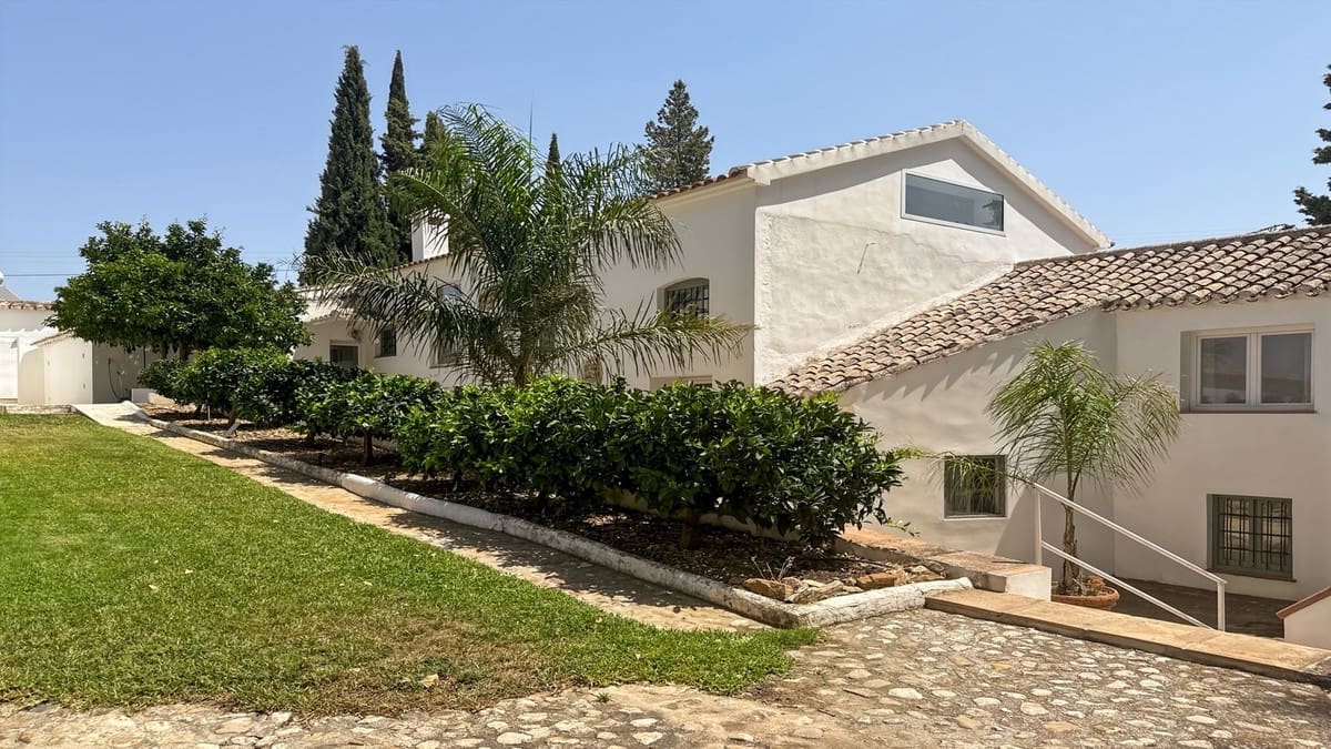 Finca/Casa Rural de 5 habitaciones en Villanueva del Rosario en venta con piscina - 988.000 € (Ref: 10021231)