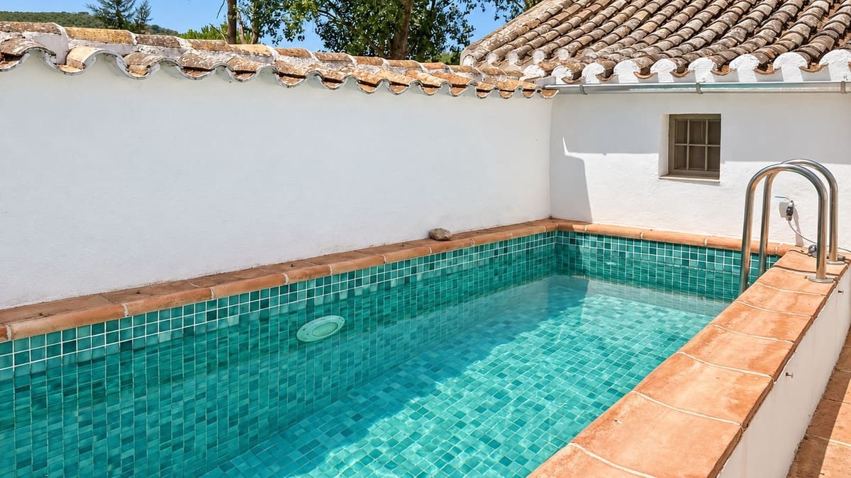 Finca/Casa Rural de 5 habitaciones en Villanueva del Rosario en venta con piscina - 988.000 € (Ref: 10021231)