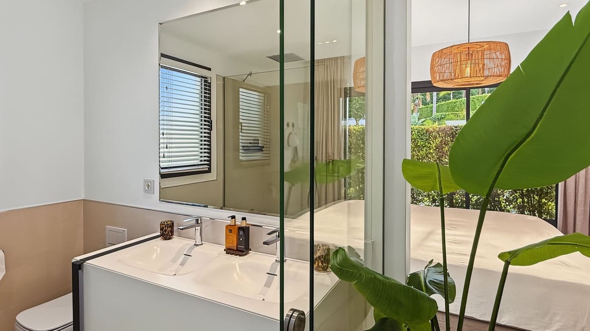 3 soverom Leilighet til salgs i Estepona med svømmebasseng garasje - € 899 000 (Ref: 10036018)