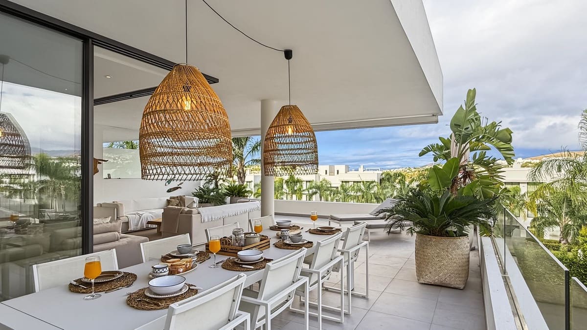3 soverom Leilighet til salgs i Estepona med svømmebasseng garasje - € 899 000 (Ref: 10036018)