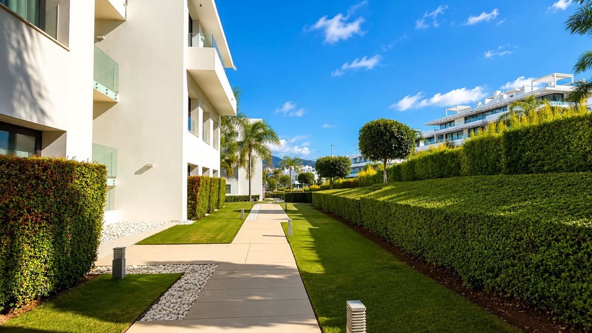 3 soverom Leilighet til salgs i Estepona med svømmebasseng garasje - € 899 000 (Ref: 10036018)
