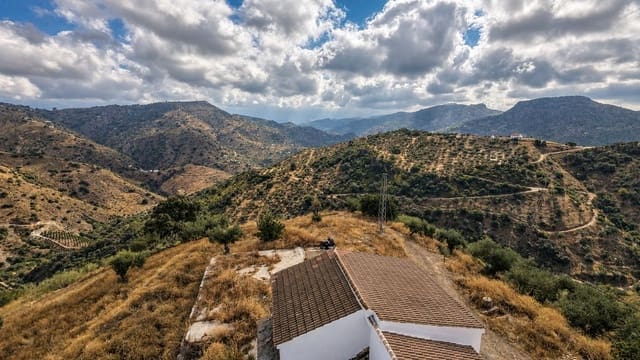 2 chambre Villa/Maison Semi-Mitoyenne à vendre à Comares avec garage - 165 000 € (Ref: 10042155)