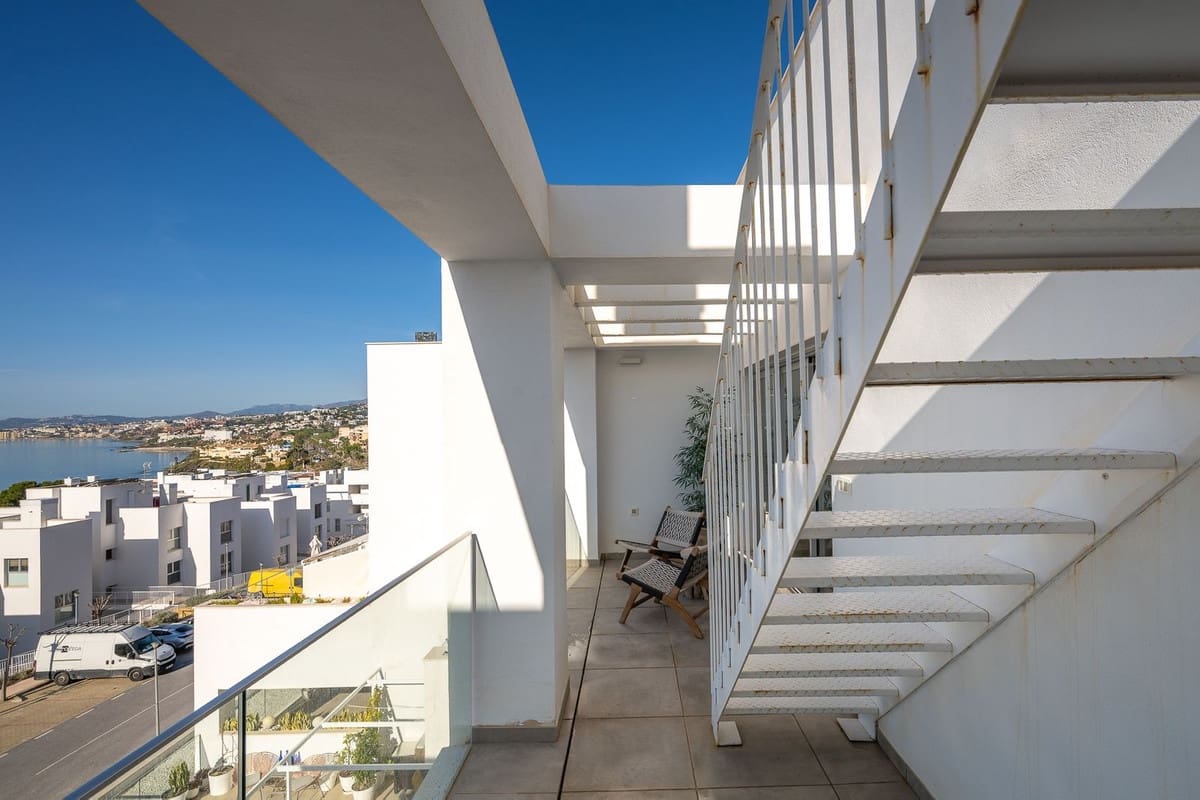 3 sovrum Takvåning till salu i Torrequebrada med pool garage - 1 050 000 € (Ref: 10062696)