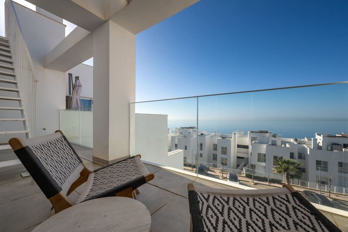 3 sovrum Takvåning till salu i Torrequebrada med pool garage - 1 050 000 € (Ref: 10062696)