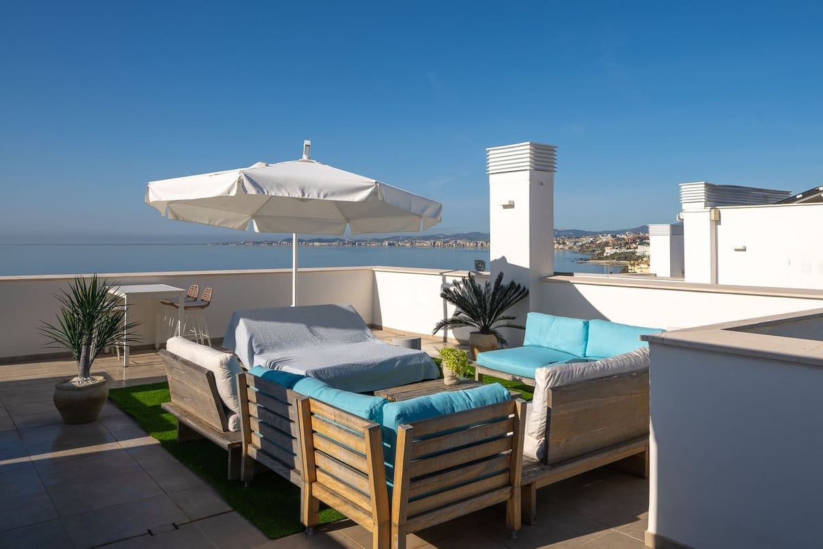 3 sovrum Takvåning till salu i Torrequebrada med pool garage - 1 050 000 € (Ref: 10062696)