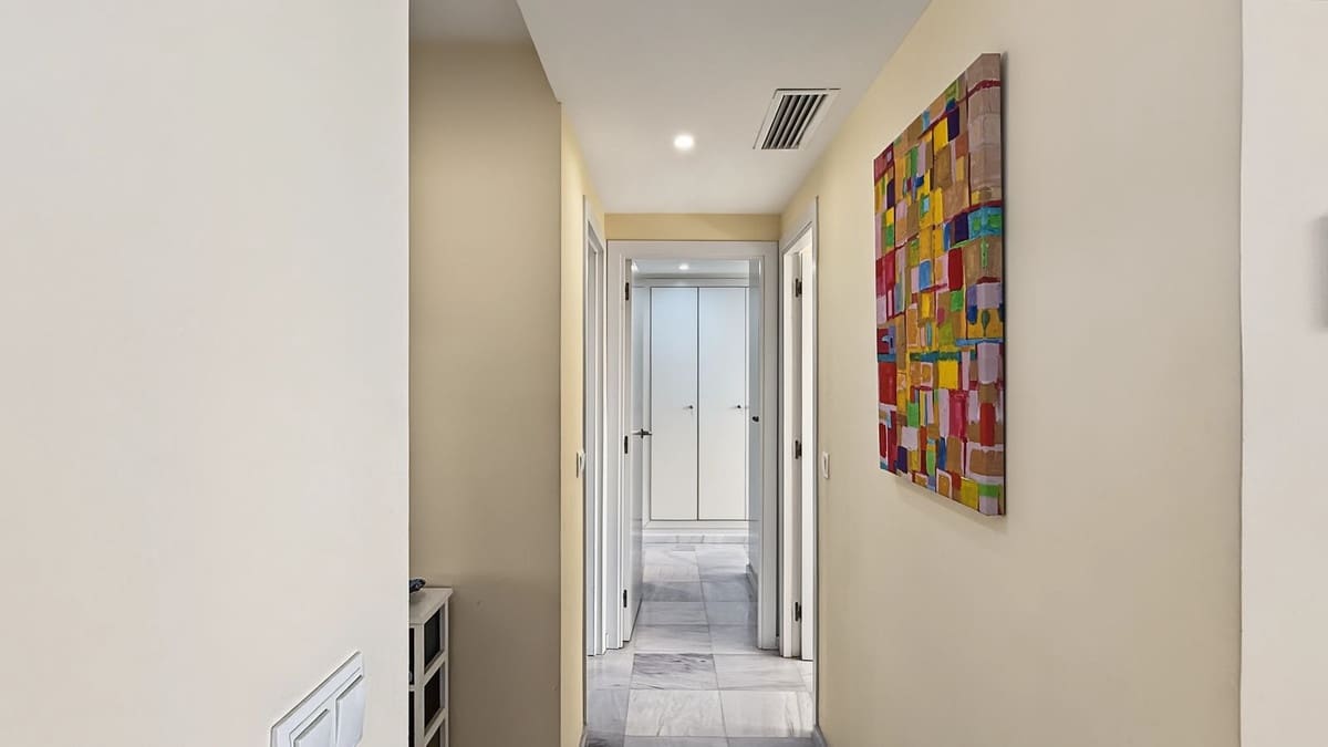 2 soverom Leilighet til salgs i Mijas Costa med svømmebasseng garasje - € 299 000 (Ref: 10095748)